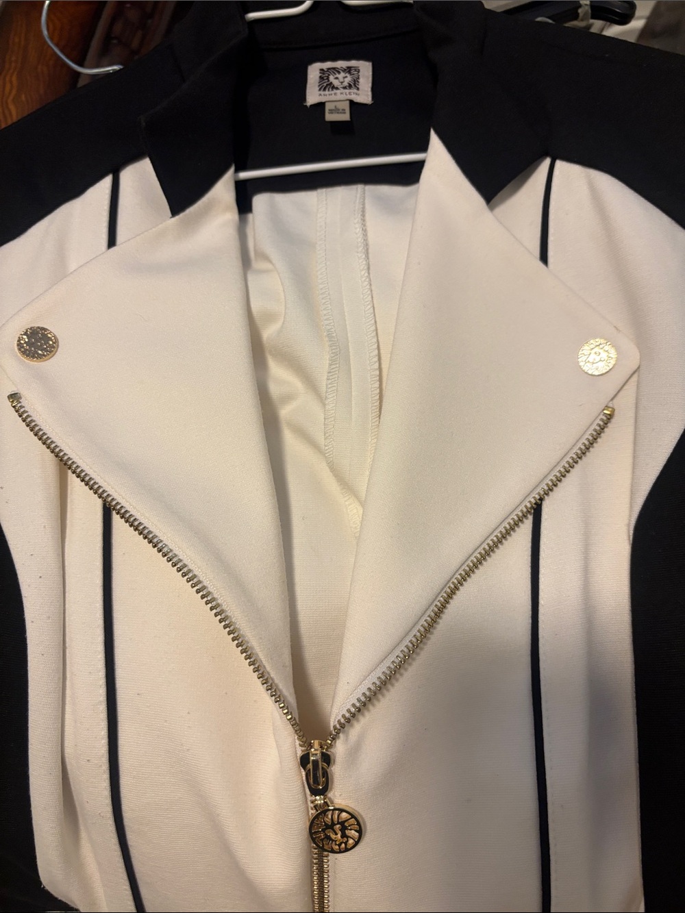 Anne Klein Black and White Zip-Front Colorblock Blazer - Picture 5 of 6
